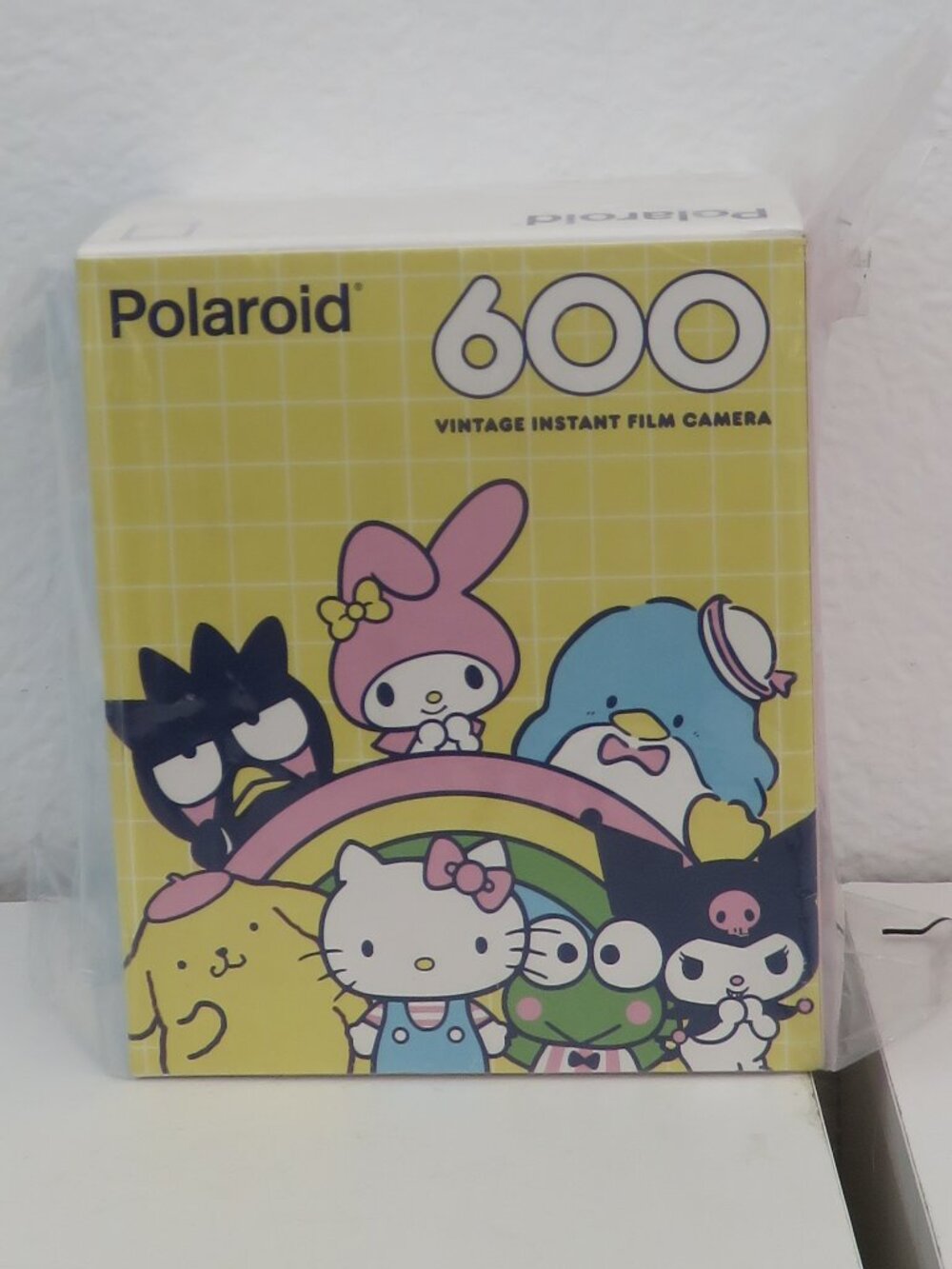 (#98) Hello kitty n Friends Vintage Polaroid 600 Instant Film Camera Sanrio